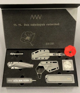 ACTA NON VERBA Dark Box